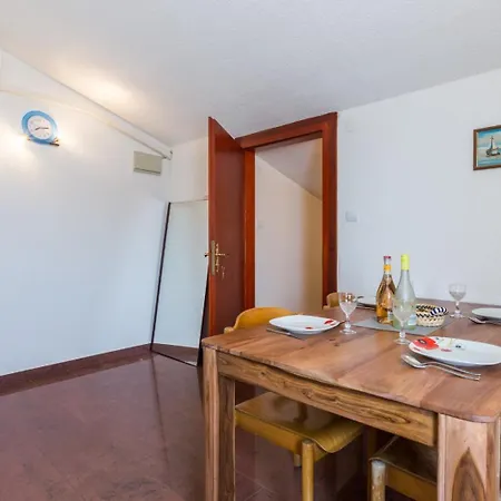 Gabi Apartment *